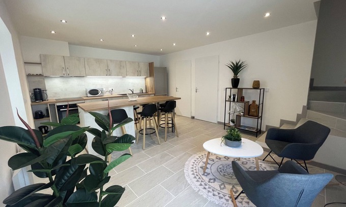 Saint-Nazaire-le-Desert House | Lovely renovated and equipped street house in the heart of the village