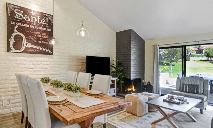 Napa Condo | Lovely Golf Course Retreat: Pool, Fire Pit & BBQ