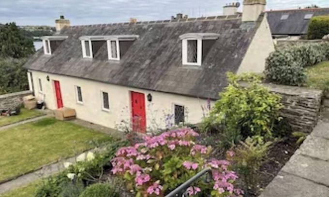 Kinsale Town Centre Cottage | Lovely historic cottage overlooking Kinsale Harbour