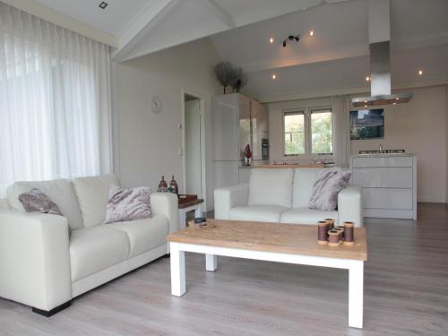 Kattendijke House | Lovely Holiday Home in Kattendijke near Centre