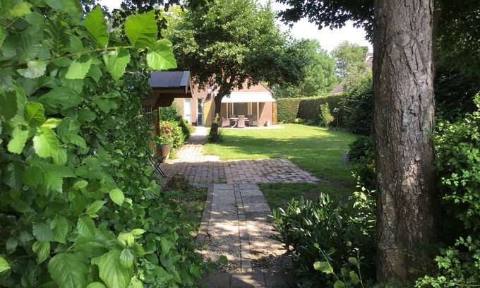 Ewijk House | Lovely holiday home with large, private garden