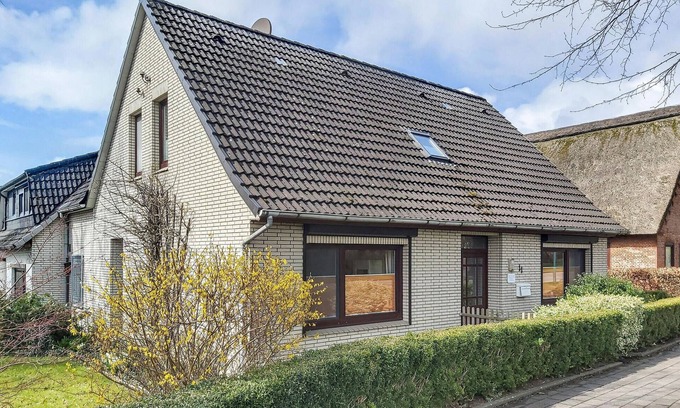 Midlum House | Lovely home in Wurster Nordseeküste