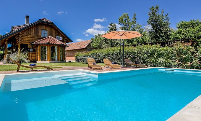 Ludbreg House | Lovely home in Vinogradi Ludbreski