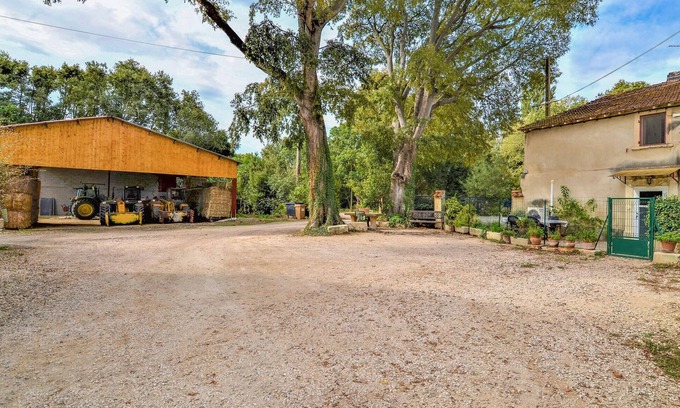 Arles House | Lovely home in Arles with WiFi