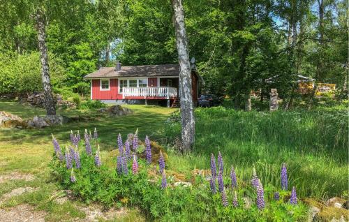Backaryd House | Lovely Home In Backaryd With Lake View