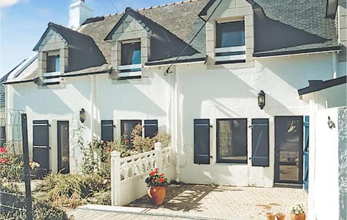 Sene House | Lovely Home In Cadouarn With Wifi