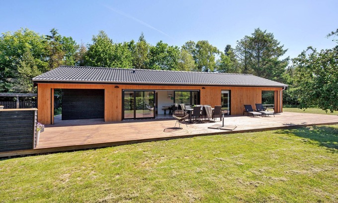 Grenaa House | Lovely home in Grenaa with WiFi