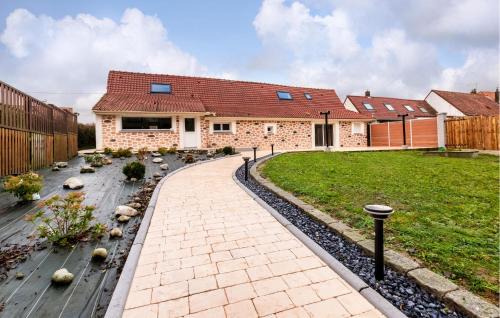 Ledinghem House | Lovely Home In Ledinghem With Wifi