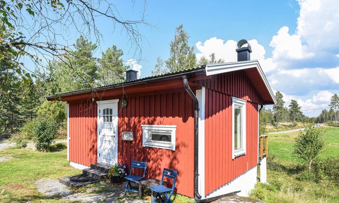 Lur House | Lovely home in Lur with WiFi