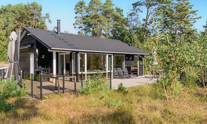 Dueodde House | Lovely home in Nexø with kitchen