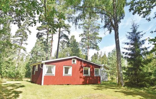 Stenkullen House | Lovely Home In Stenkullen With Wifi
