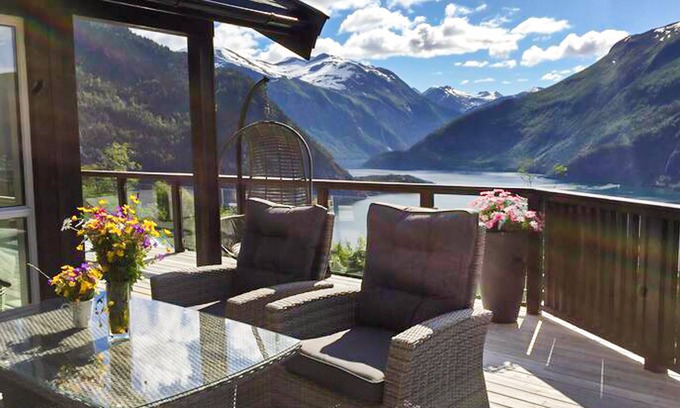 Valldal House | Lovely home in Valldal