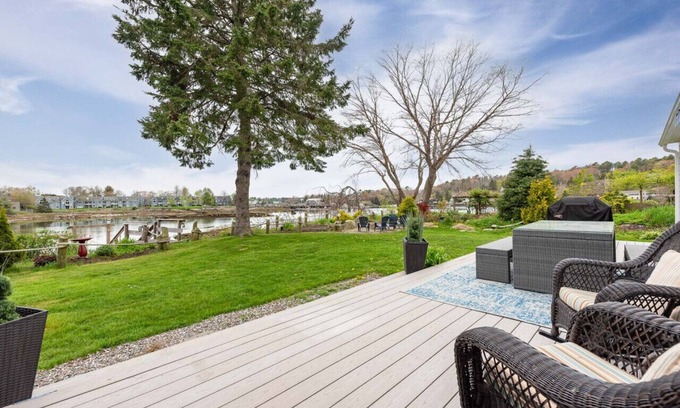 Boothbay Harbor House | Lovely Home On the Water within Walking Distance Of Town