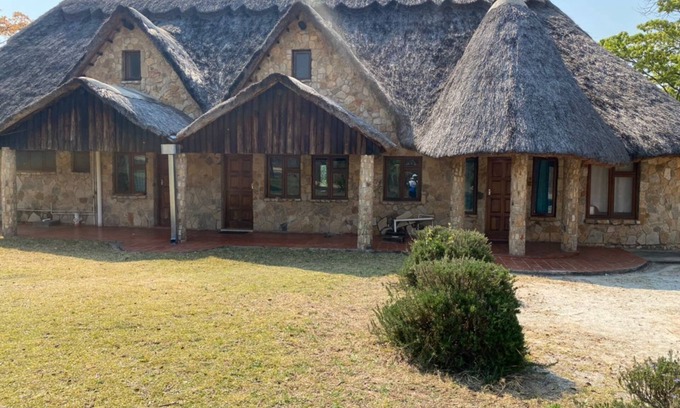 Nyanga Villa | Lovely house on 4 hectares in John Galt Village. - 2011
