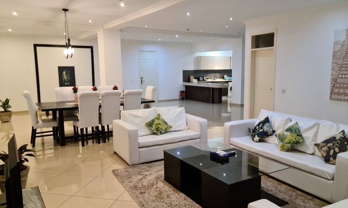 East Legon Apartment | Lovely & Huge 2 Bed Apartment in Heart of the city