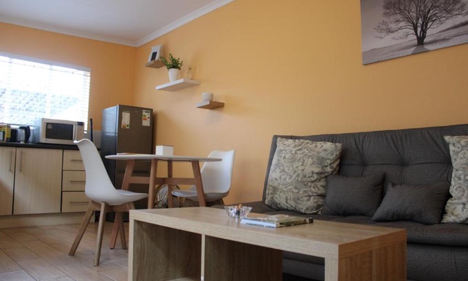 Linden Apartment | Lovely Linden Cottage with Solar Inverter