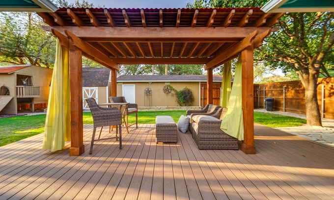 Tech Terrace House | Lovely Lubbock Home w/Furnished Deck & Grill