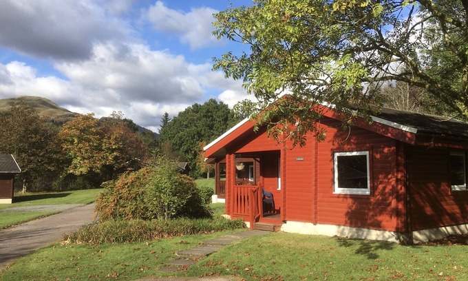 Rashfield Cabin | Lovely Luxury Log Cabin by Pucks Glen in Scotland’s 1st National Park, by Dunoon