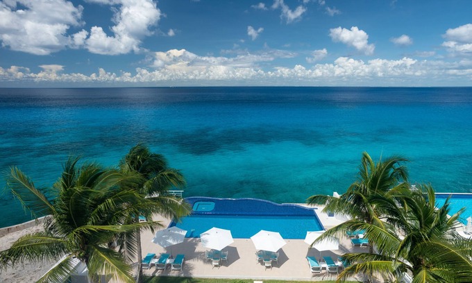 Zona Hotelera Norte Condo | Lovely Miramar 204, Corner Unit, Wonderful ocean views, Spectacular snorkelling