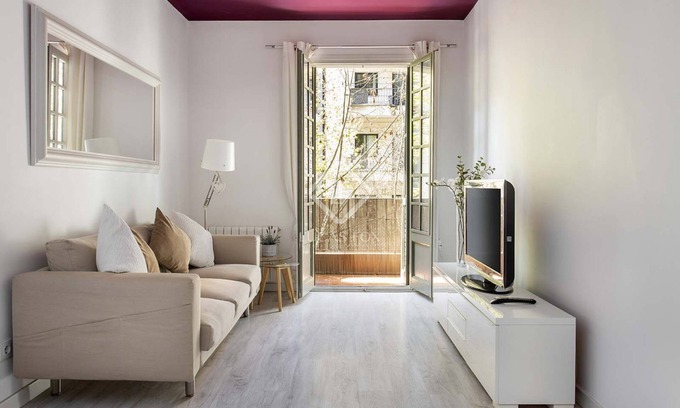 La Sagrada Familia Apartment | Lovely modern 2 bed/2 bath apartment near the Sagrada Familia