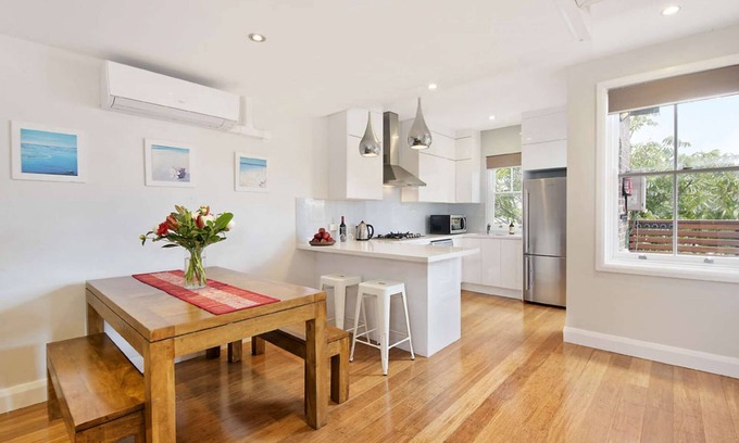 Coogee Apartment | Lovely Modern Coogee Apartment