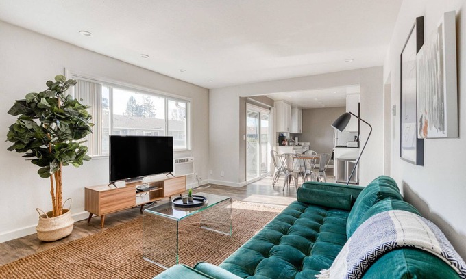 Old Mountain View Apartment | Lovely Mountain View 2BR w/Pool & Patio, nr Caltrain, by Blueground
