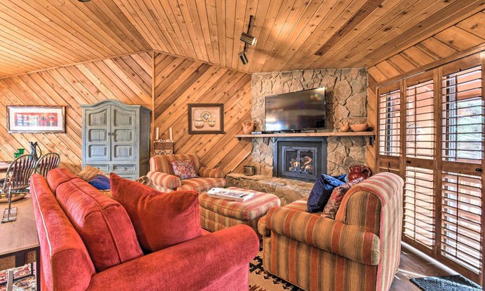 Angel Fire Condo | Lovely New Mexico Retreat w/4 Private Balconies!