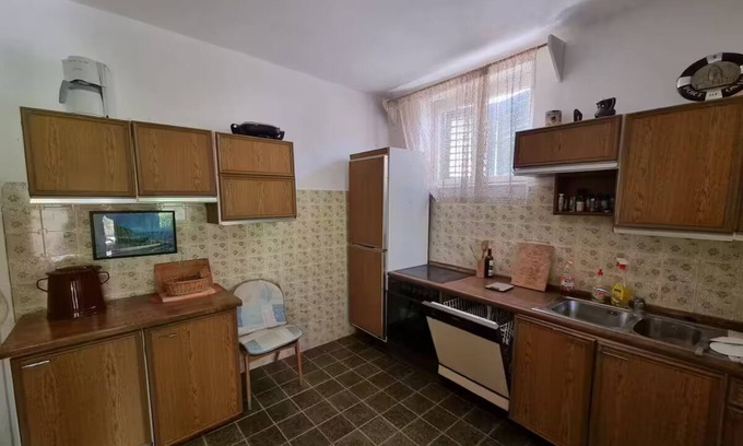 Tisno Apartment | Lovely one bedroom seaside apartment