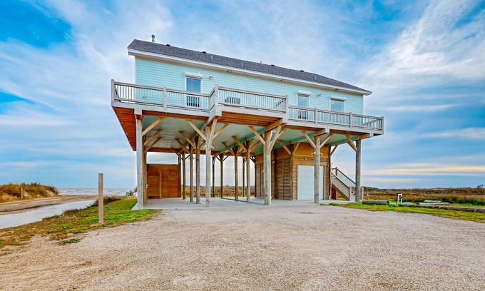 Gilchrist House | Lovely panoramic ocean-view home with direct beach access & wraparound deck