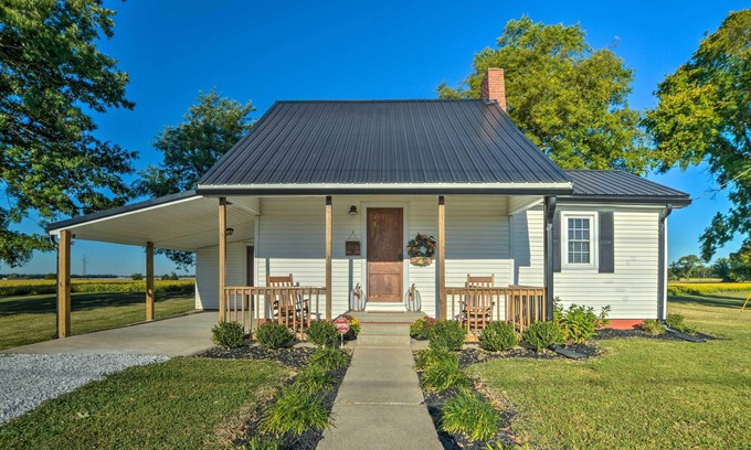 Oak Grove House | Lovely Pembroke Retreat w/Beautiful Patio!