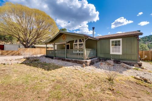 Ruidoso House | Lovely Ruidoso Cabin with Deck - 14 Mi to Ski Apache