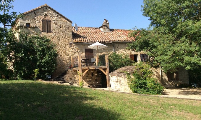 Varen House | Lovely, rustic farmhouse with stunning views, salt water pool and tennis court.