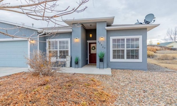 Montrose House | Lovely, spacious 3 bedroom townhome