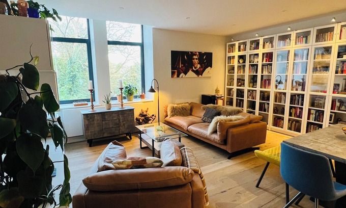 Esher Apartment | Lovely, Spacious Apartment