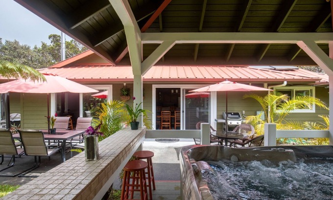 Volcano House | Lovely, Spacious Villa with HotTub, Outdoor Dining, Fire Pit