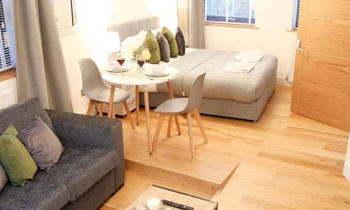 Sydenham Apartment | Lovely Studio Apartment with access for Wheel-chairs in Sydenham