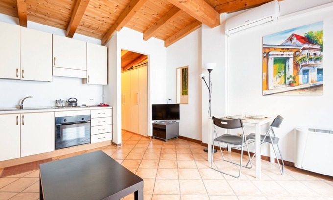 Porta Romana Apartment | Lovely studio apartment located just 350m from the "Lodi" M3 stop