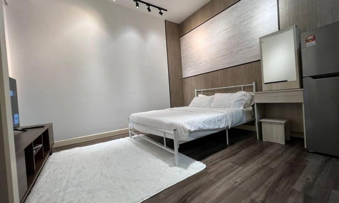 Shah Alam Apartment | Lovely Studio Couple suite@Utropolis Glenmarie