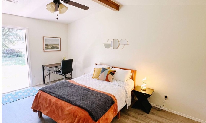 Fayetteville Apartment | Lovely studio in Fayetteville