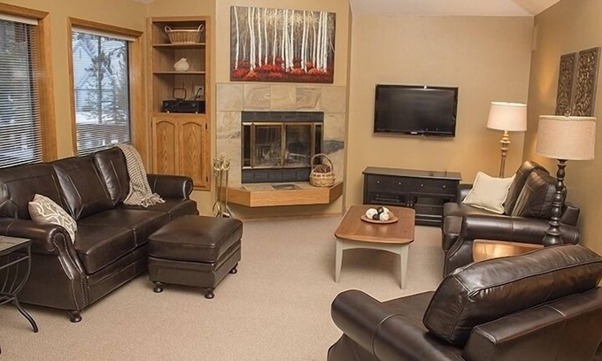Sunriver House | Lovely Sunriver Home * 8 SHARC Passes * Mall Close * Hot Tub * Bicycles