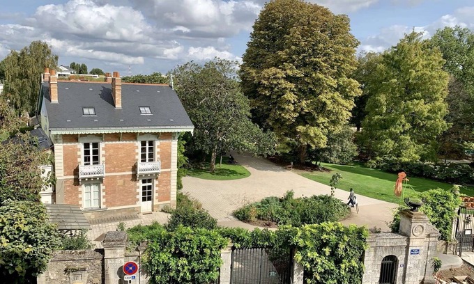 Richebourg - Saint-Clement Apartment | Lovely T2 facing Jardin des Plantes