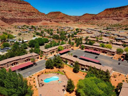 Kanab Apartment | Lovely Townhome Peaceful Surroundings Hiking Hot Tub