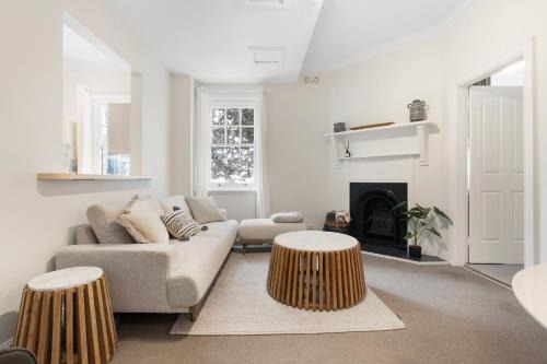 Millers Point Apartment | Lovely Two Bedroom Apartment