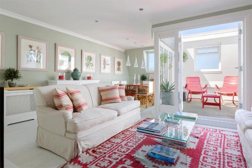 Notting Hill Apartment | Lovely two bedroom flat with patio in Notting Hill