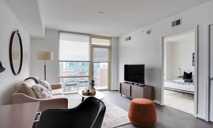 McLean Apartment | Lovely Tysons Corner 1BR w/Concierge & W/D, nr Bars, by Blueground