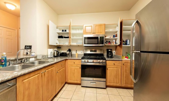 Marina del Rey Apartment | Lovely Venice Two Br Apartment w/Washer Dryer