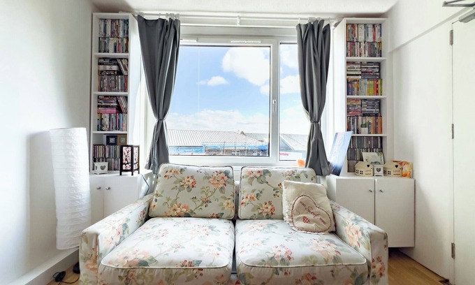 Junction Apartment | Lovely, very well connected flat in Central London!