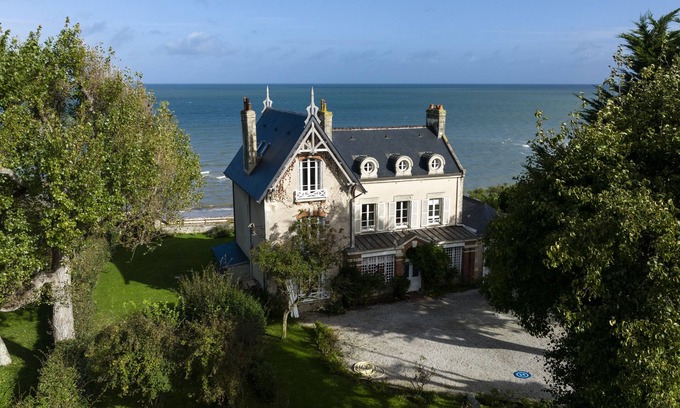 Grandcamp-Maisy House | Lovely villa in front of the sea