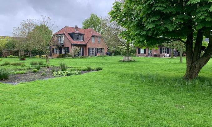Breukeleveen Villa | Lovely warm Country home