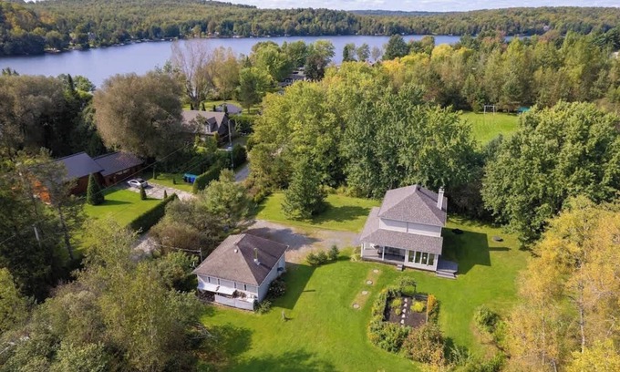 Stanstead Township Ski Chalet | Lovering Lake - Le Manakel